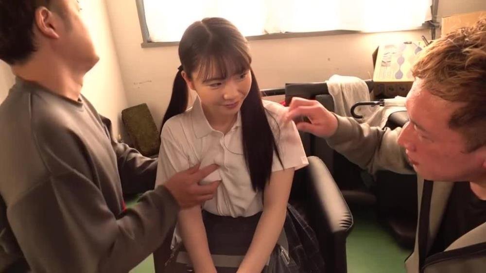 [ATID-523] Indecent School Uniform School Student Kozue Who Can Not Ride A Chari Po Riding Around Kozue Fujita