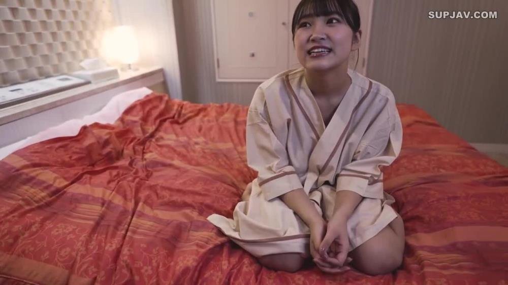 [546EROFC-074] Amateur college student [Limited] Hana-chan 20 years old 100 cm over J cup huge breasts JD Apply oil to the super erotic marshmallow body and ascend to the best massage