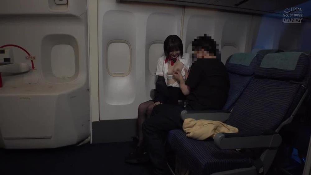 [DANDY-824] I Couldnt Put Up With The Unconscious Face-to-face Panty Shot Of A Beautiful Cabin Attendant